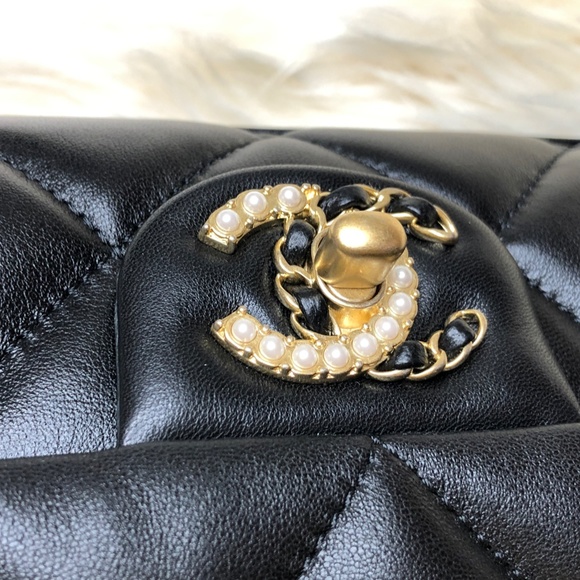 NEW Chanel 21B Black Crush On Chain Flap Bag Rare - Picture 3 of 3